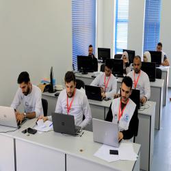 فريق من الجامعة العربية الامريكية في مسابقة البرمجة العالمية